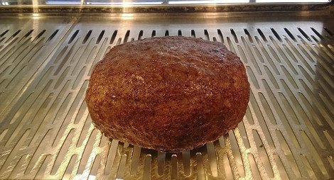 Αυτό το μπέργκερ ποιος θα το φάει; Το αηδιαστικό τριώροφο «τέρας» που έχει 2,3 κιλά κρέας και 10.000 θερμίδες [εικόνες] | iefimerida.gr 4