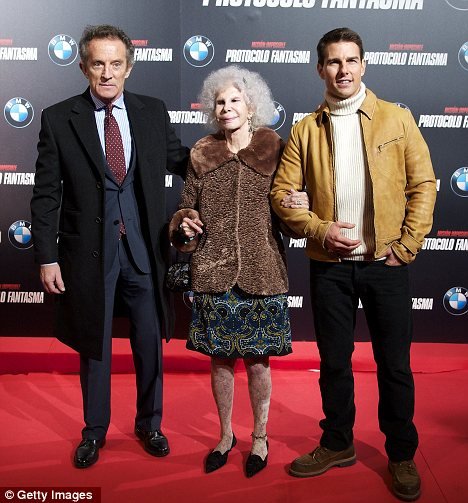 Ο Τομ Κρουζ αγκαλιά με τη Δούκισα του Άλμπα [εικόνες]  | iefimerida.gr 1