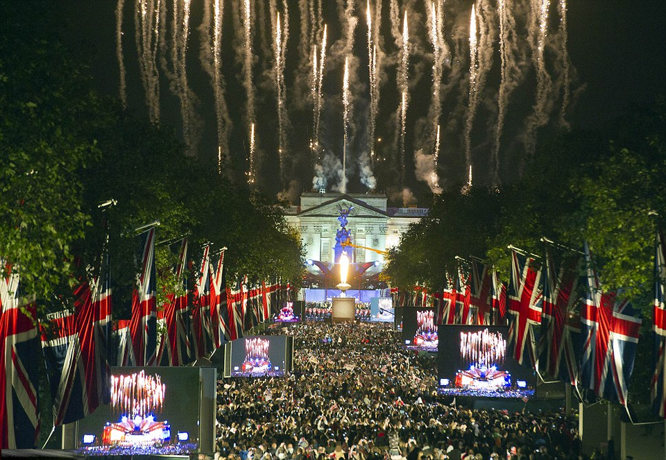 Ο Μικ Τζάγκερ και η Βασίλισσα Ελισάβετ έχουν το ίδιο γούστο! [εικόνες] | iefimerida.gr 3