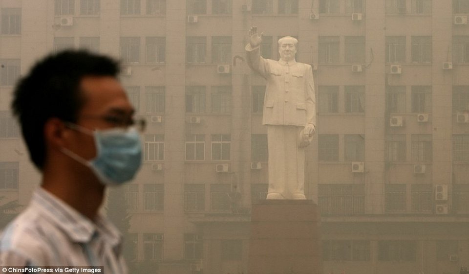 Απίστευτο: Μυστηριώδες παχύ στρώμα σκόνης καταλαμβάνει την πόλη! [εικόνες] | iefimerida.gr 2