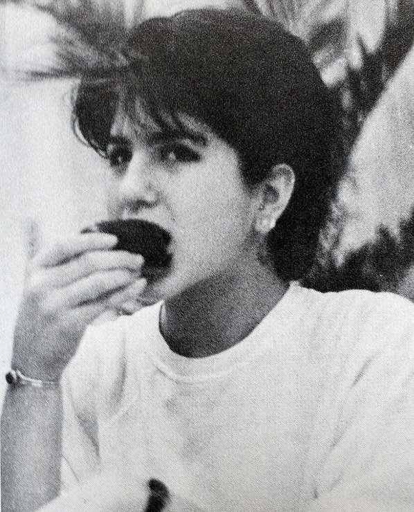 Η Άνιστον ήταν μια πολύ στρουμπουλή έφηβη [σπάνιες εικόνες] | iefimerida.gr 0