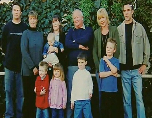 Ένας Αυστραλός οδηγός περονοφόρου ήταν ο πραγματικός βασιλιάς της Αγγλίας; [εικόνες+βίντεο] | iefimerida.gr 3