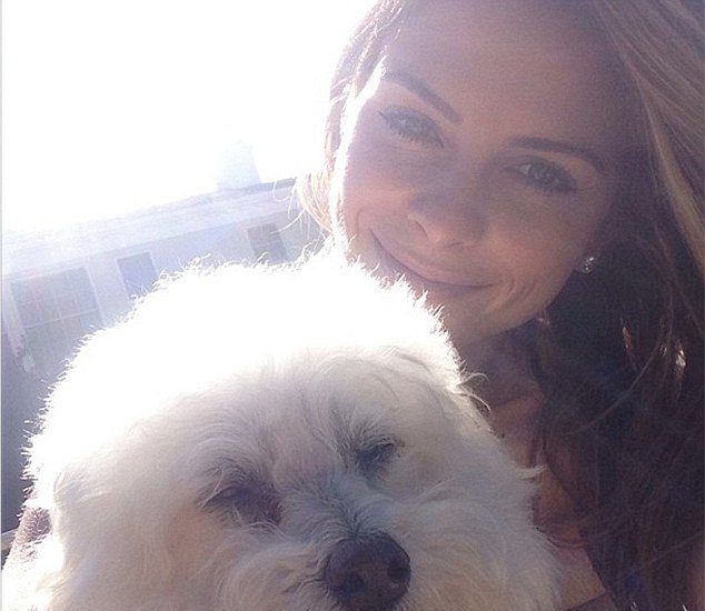 Η μπικινάτη Ελληνίδα παρουσιάστρια που αναστάτωσε το Palm Springs [εικόνες]  | iefimerida.gr 2