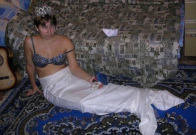 Ρώσοι σε απόγνωση για ραντεβού- Οι τραγικά κιτς φωτογραφίες που βάζουν στο ίντερνετ για να βρουν σύντροφο [εικόνες] | iefimerida.gr 2