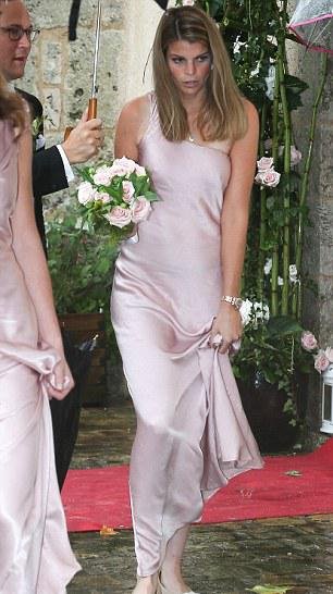 Η Αθηνά Ωνάση στα ροζ – Παράνυφος στο γάμο της ετεροθαλούς αδερφής της [εικόνες] | iefimerida.gr 1