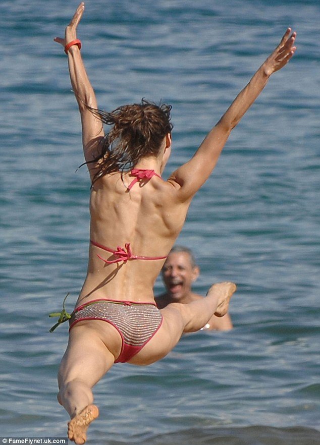 Ηθοποιός του Τζουράσικ Παρκ παντρεύεται την κατά 30 χρόνια νεότερη αγαπημένη του [εικόνες] | iefimerida.gr 5