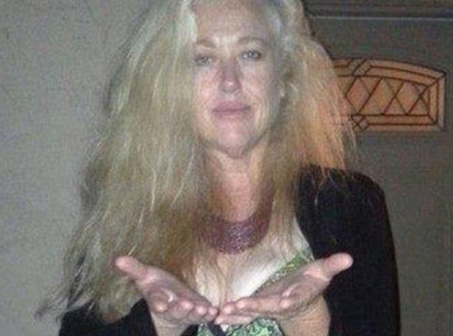 Νεκρή μέσα σε αυτοκίνητο βρέθηκε η αδερφή της Ντρου Μπάριμορ [εικόνες] | iefimerida.gr 0