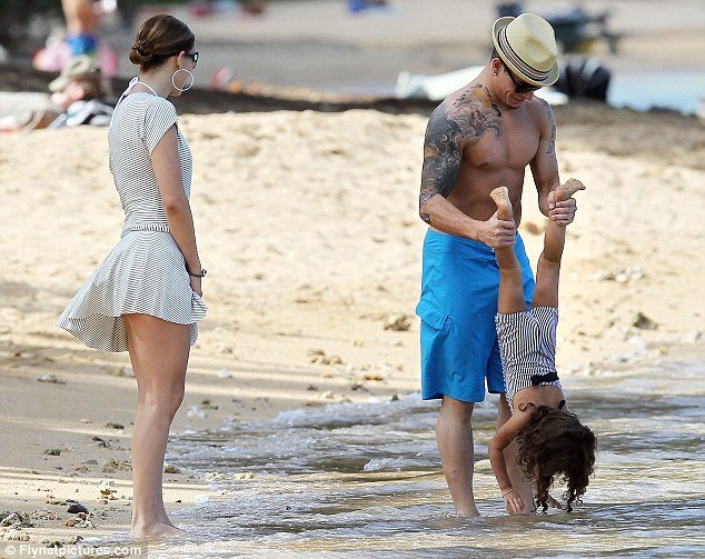 Τα καυτά φιλιά της Τζένιφερ Λόπεζ με το νέο της αμόρε [εικόνες] | iefimerida.gr 3