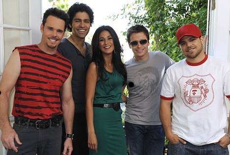 Με διπλοσάγονο και μπούκλες ο σταρ του Entourage [εικόνες] | iefimerida.gr 1