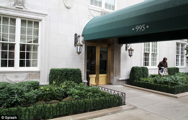 Η πρώην σύζυγος του Σπύρου Νιάρχου πουλά το σπίτι της [εικόνες] | iefimerida.gr 1