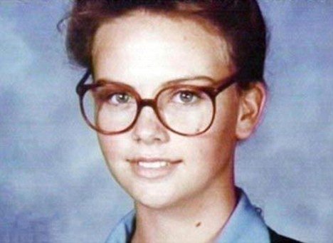 «Όταν ήμουν μικρή κανένα αγόρι δεν μου μιλούσε» [εικόνες]  | iefimerida.gr 0