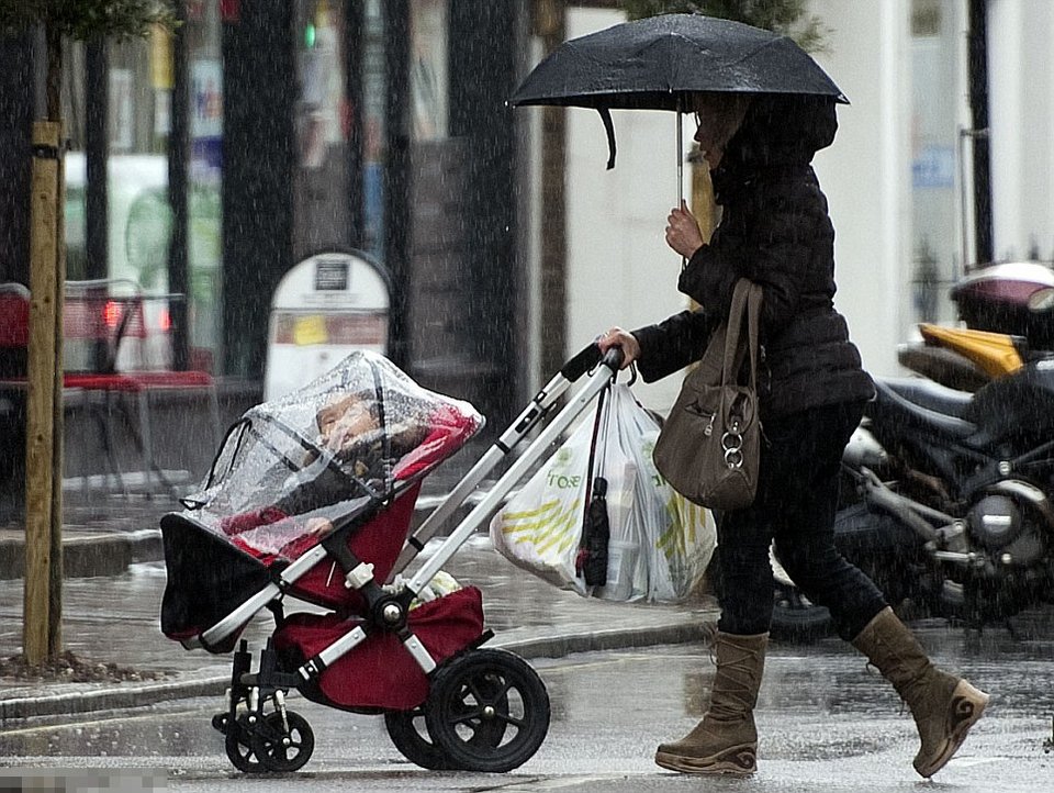 Χιονίζει στη Βρετανία!- Ο χειρότερος Απρίλης των 250 χρόνων [εικόνες] | iefimerida.gr 4