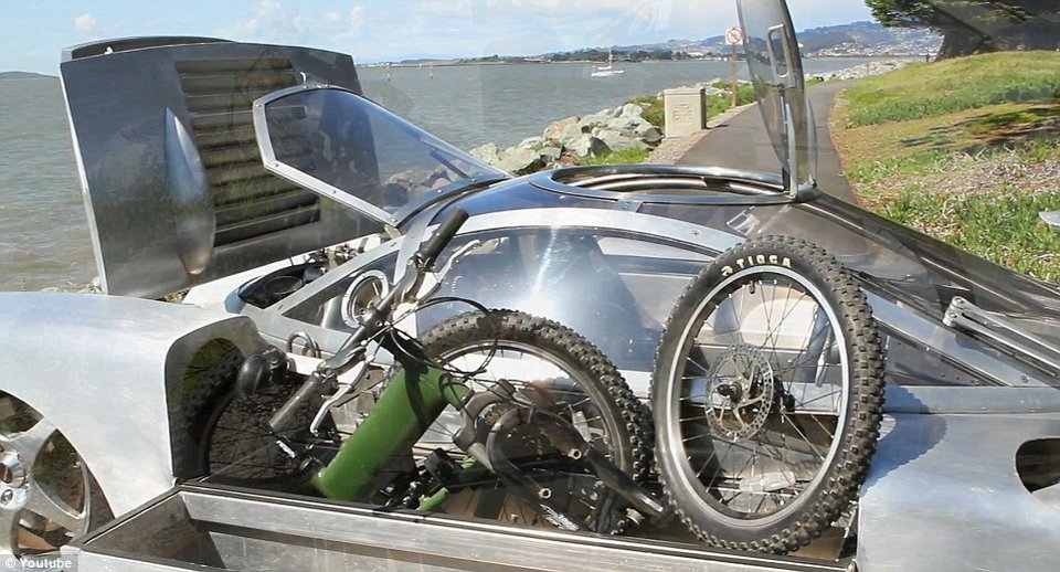 Το αμάξι του James Bond... εγκαταλείπει τη θάλασσα και βγαίνει στους δρόμους [Εικόνες] | iefimerida.gr 0