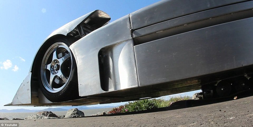 Το αμάξι του James Bond... εγκαταλείπει τη θάλασσα και βγαίνει στους δρόμους [Εικόνες] | iefimerida.gr 5