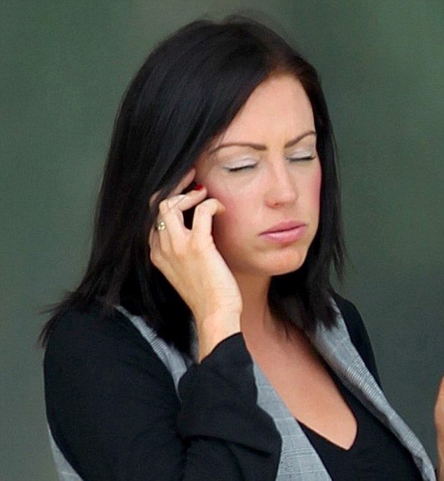 29χρονη executive απολύθηκε μετά από σεξ με οξυγονοκολλητή σε ταξί [εικόνες]  | iefimerida.gr 1