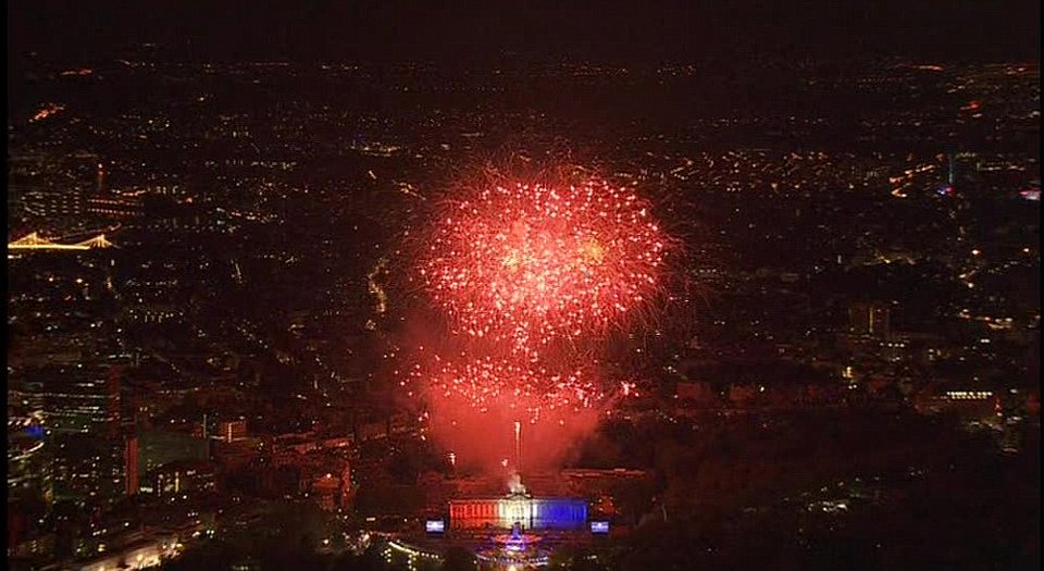 Ο Μικ Τζάγκερ και η Βασίλισσα Ελισάβετ έχουν το ίδιο γούστο! [εικόνες] | iefimerida.gr 7