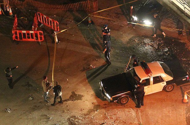 Αστυνομικοί πυροβολούν τον Τζορτζ Μάικλ [εικόνες] | iefimerida.gr 1