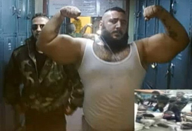 Αυτοί είναι οι σχιζοφρενείς bodybuilders-δολοφόνοι βρεφών του Ασαντ [εικόνες] | iefimerida.gr 1