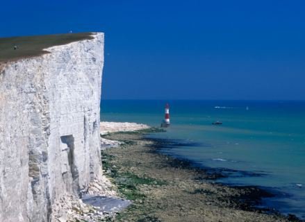 Λεσβία γυμνάστρια των σταρ αυτοκτονεί πηδώντας από γκρεμό [εικόνες]  | iefimerida.gr 1