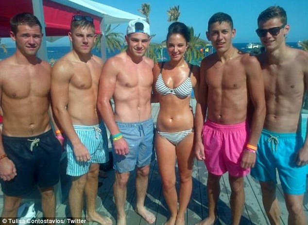 Η καλλονή Ελληνίδα που αναστατώνει την Ιμπιζα [εικόνες] | iefimerida.gr 2