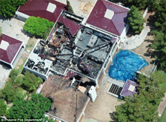 Χρεοκοπημένος επιχειρηματίας αυτοκτονεί μπροστά στους δικαστές [εικόνες&βίντεο] | iefimerida.gr 1