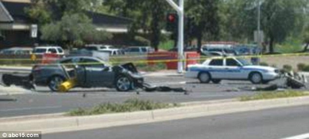 Πανικό στην πόλη προκαλεί γυμνός άντρας- Επτά τραυματίες, μία έγκυος σοβαρά [βίντεο] | iefimerida.gr 2