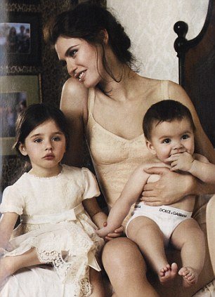 Πάνες για μωρά λανσάρει ο οίκος Dolce & Gabbana [εικόνες] | iefimerida.gr 0