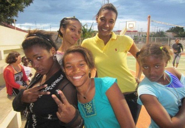 Μόνο στην Νέα Υόρκη-Από άστεγη ορφανή περιζήτητο μοντέλο [εικόνες] | iefimerida.gr 1