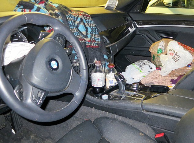 Έπιασαν στάρλετ με μαριχουάνα σε βρώμικη BMW [εικόνες] | iefimerida.gr 5