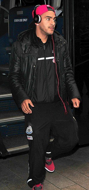 «Αντροχωρίστρα» αποκαλεί Ελληνίδα τραγουδίστρια η έγκυος φιλενάδα γνωστού ποδοσφαιριστή [εικόνες] | iefimerida.gr 2