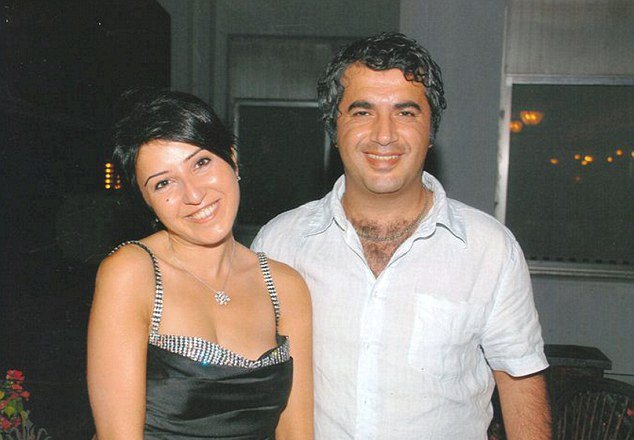 «Παρανοημένος» Τούρκος ταξίδεψε με φουσκωτό ως την Αγγλία για σερβιτόρα που γνώρισε στην Βόρεια Κύπρο [εικόνες]  | iefimerida.gr 0