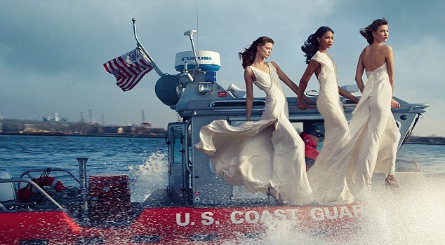 Έξαλλοι οι Νεουορκέζοι-H Vogue έκανε τον τυφώνα Σάντι μόδα [εικόνες]  | iefimerida.gr 1