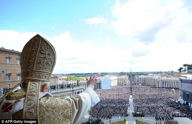 Γκέι πρώην μοναχός αποκαλύπτει: «Η ομοφυλοφιλία είναι μία ωρολογιακή βόμβα στους κόλπους της Εκκλησίας» [εικόνες, βίντεο] | iefimerida.gr 1