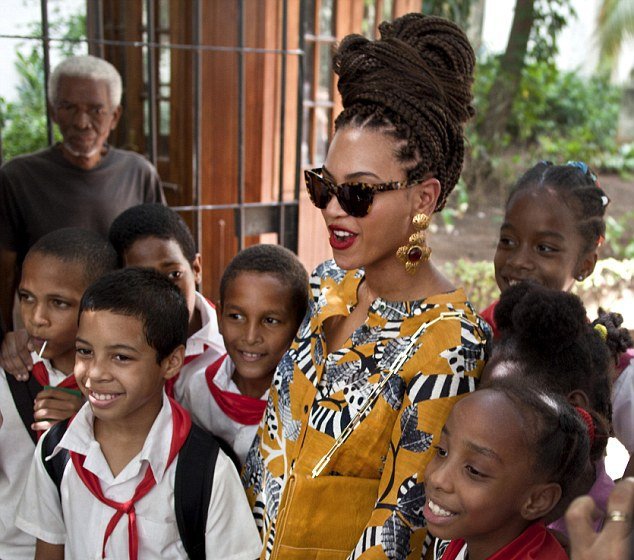 Παραλίγο να «λιντσάρουν» την Μπιγιονσέ στην Αβάνα-Χρειάστηκε επέμβαση αστυνομίας [εικόνες]   | iefimerida.gr 3