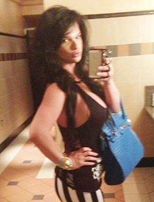 Mε iPhone-σιδερογροθιά πλάκωσε στο ξύλο η Τζένα Τζέιμσον την βοηθό της [εικόνες]  | iefimerida.gr 1