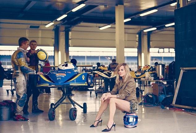 Σούζι Γουλφ: Η εντυπωσιακή ξανθιά που μπαίνει με ιλιγγιώδη ταχύτητα, στον ανδρικό κόσμο της Formula 1 [εικόνες] | iefimerida.gr 6