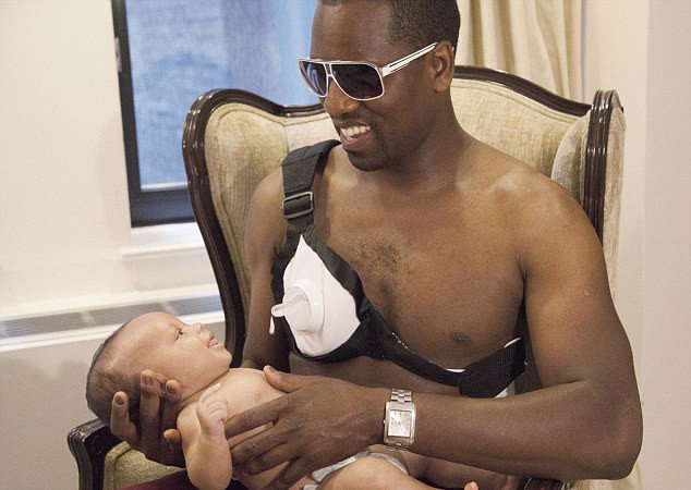 Σοκ προκαλούν οι πρώτες φωτογραφίες από το μωρό της Καρντάσιαν [εικόνες]  | iefimerida.gr 1