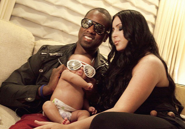 Σοκ προκαλούν οι πρώτες φωτογραφίες από το μωρό της Καρντάσιαν [εικόνες]  | iefimerida.gr 2