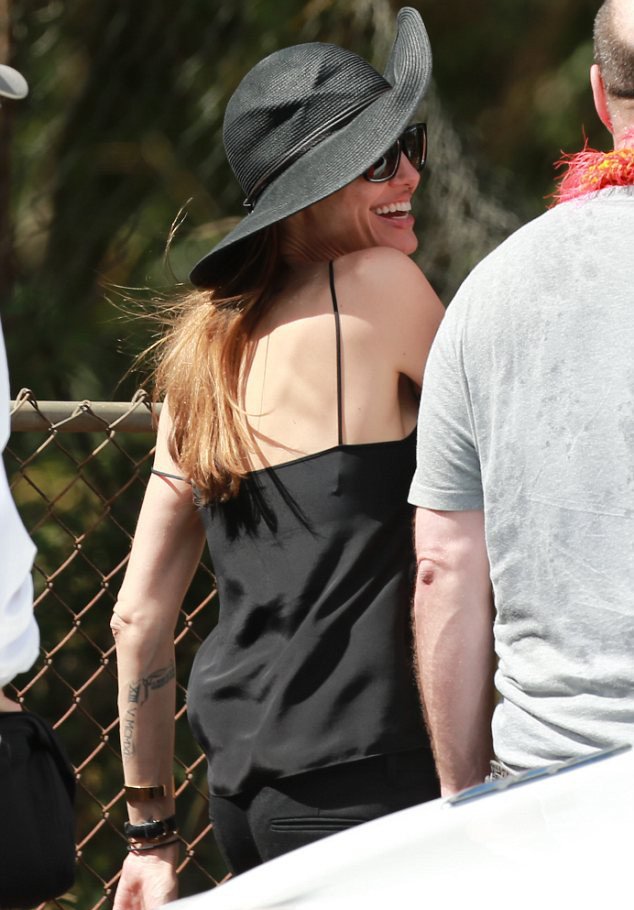 Με τοπ εμφανίσθηκε για πρώτη φορά η Αντζελίνα Τζολί μετά την μαστεκτομή [εικόνες]  | iefimerida.gr 2