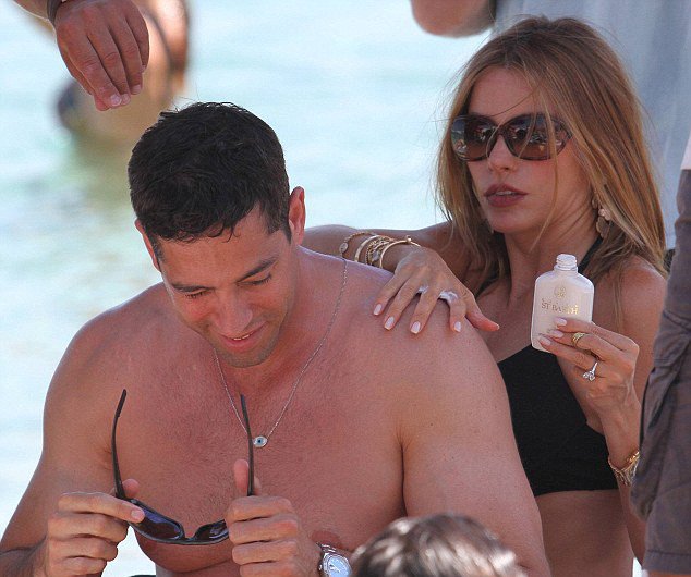 Η Σοφία Βεργκάρα αναστατώνει την  Μύκονο [εικόνες]  | iefimerida.gr 0