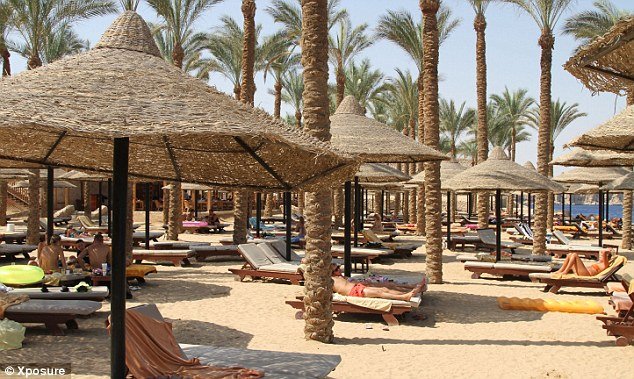 Από τουριστικό θέρετρο, πόλη-φάντασμα - Στο Σαρμ ελ Σέιχ μετά την αεροπορική τραγωδία δεν πατάει ψυχή [εικόνες] | iefimerida.gr 5