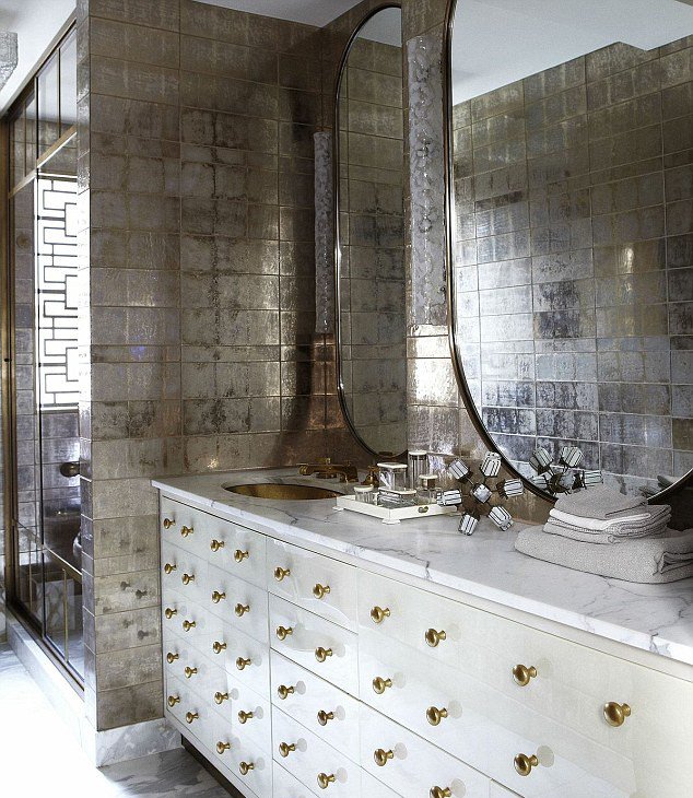 Στο αστραφτερό διαμέρισμα της Κάμερον Ντίαζ στη Νέα Υόρκη [εικόνες]  | iefimerida.gr 2