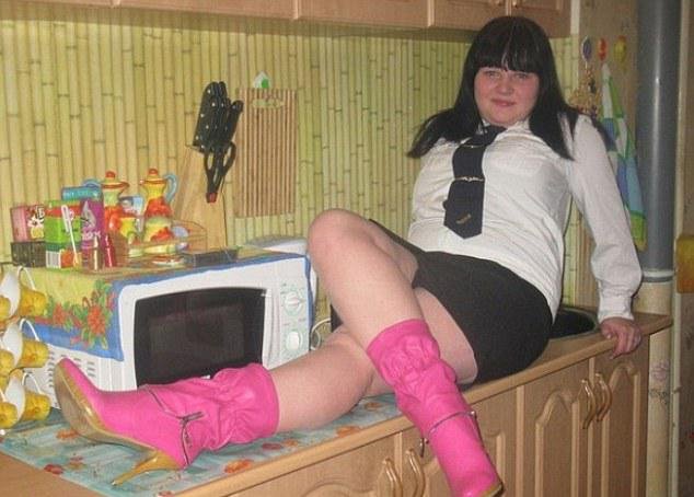 Ρώσοι σε απόγνωση για ραντεβού- Οι τραγικά κιτς φωτογραφίες που βάζουν στο ίντερνετ για να βρουν σύντροφο [εικόνες] | iefimerida.gr 3