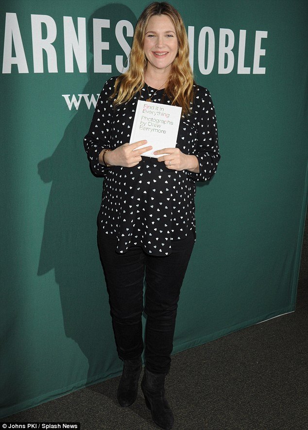 Σφήνωσε σε πόρτα η έγκυος Ντρου Μπάριμορ λόγω... κοιλιάς [εικόνες] | iefimerida.gr 0