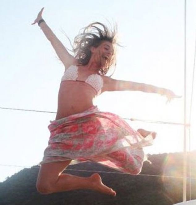 Παντρεύονται πρίγκιπας Χάρι-Κρεσίντα; Η 25χρονη χίπισσα χορεύτρια που έρχεται με φόρα να εκτοπίσει την Μίντλετον [εικόνες] | iefimerida.gr 12