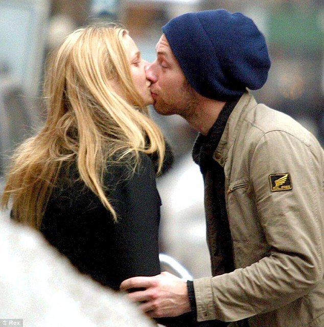 Aυτός είναι ο νέος σύντροφος της Γκούινεθ Πάλτροου, ένας άντρας από το παρελθόν της [εικόνα] | iefimerida.gr 0