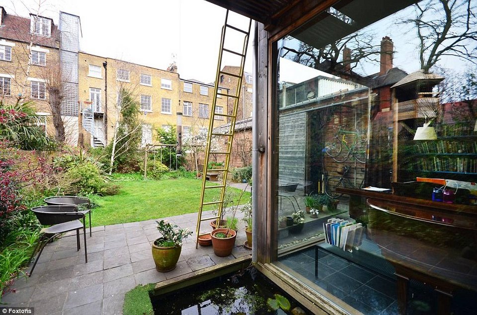 Υπερπολυτελής κατοικία μέσα σε ένα σκουπιδότοπο – Η πανέξυπνη ιδέα και το σπίτι που πωλείται για 1,6 εκατ. ευρώ [εικόνες] | iefimerida.gr 1