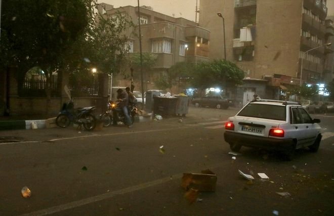 Η Τεχεράνη «χάθηκε» μέσα στη φονική αμμοθύελλα -Συγκλονιστικές φωτογραφίες από το Ιράν [εικόνες&βίντεο] | iefimerida.gr 5