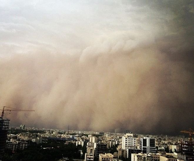 Η Τεχεράνη «χάθηκε» μέσα στη φονική αμμοθύελλα -Συγκλονιστικές φωτογραφίες από το Ιράν [εικόνες&βίντεο] | iefimerida.gr 4