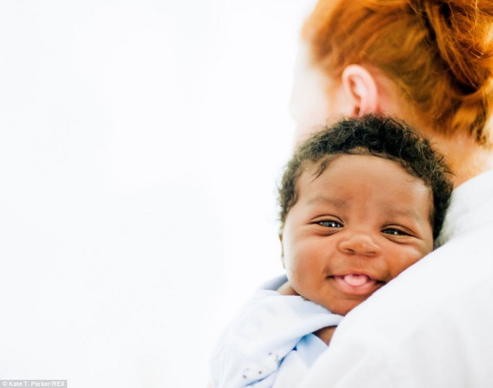 Το συγκλονιστικό άλμπουμ μιας υιοθεσίας -Καρέ καρέ το πώς ένα μωρό γίνεται μέλος της νέας του οικογένειας [εικόνες] | iefimerida.gr 14